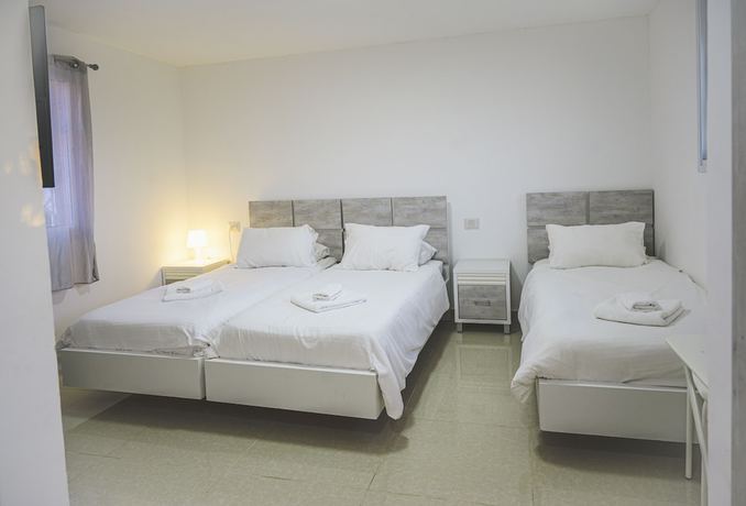 Imagen de la habitación del Agamim Hotel. Foto 2