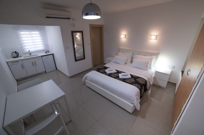 Imagen de la habitación del Agamim Hotel. Foto 6