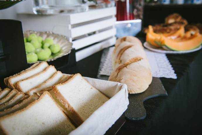 Imagen del bar/restaurante del Agatha Hotel. Foto 3