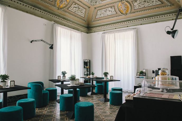 Imagen del bar/restaurante del Agatha Hotel. Foto 4