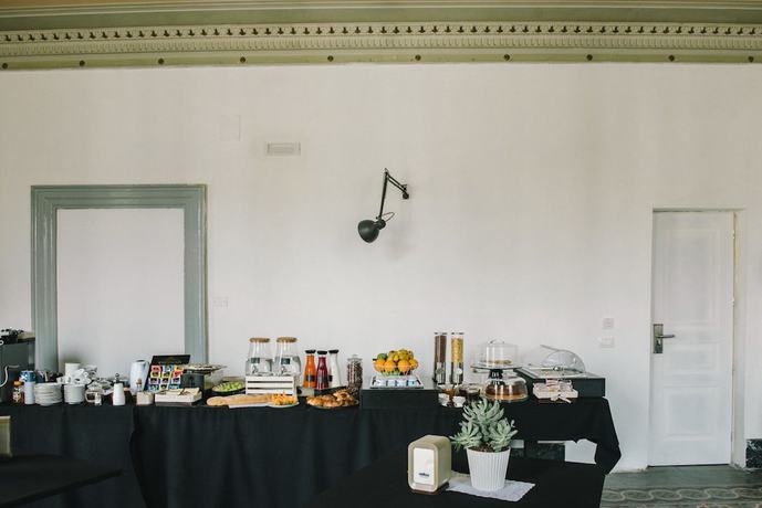 Imagen del bar/restaurante del Agatha Hotel. Foto 6