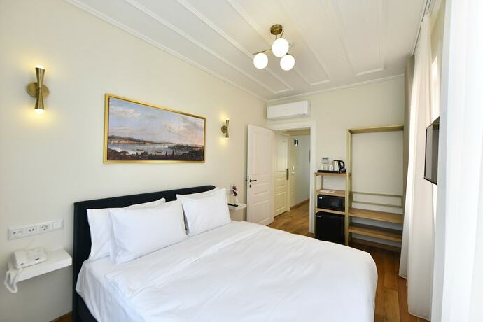 Imagen de la habitación del Agras Hotel. Foto 15