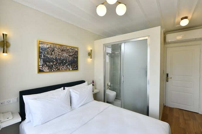 Imagen de la habitación del Agras Hotel. Foto 20