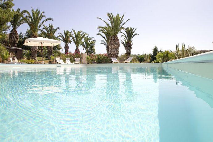 Imagen de la piscina del Agriturismo Baglio Vecchio. Foto 19