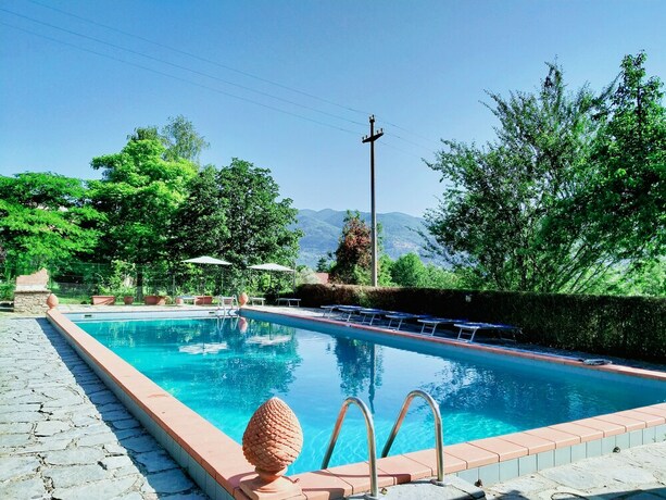 Imagen de la piscina del Agriturismo Borgo Biaia. Foto 38