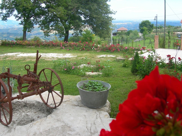 Imagen de los exteriores del Agriturismo Borgo San Martino. Foto 14