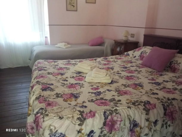 Imagen de la habitación del Agriturismo Cerrolungo. Foto 8