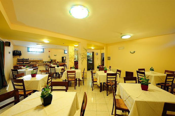 Imagen del bar/restaurante del Agriturismo Colle Degli Olivi. Foto 7