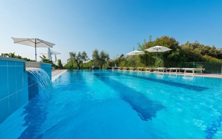 Imagen de la piscina del Agriturismo Costadoro. Foto 16