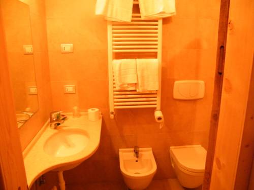 Imagen de la habitación del Agriturismo Degasper Giorgio Fattoria Meneguto. Foto 15