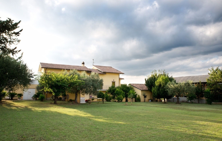 Imagen de los exteriores del Agriturismo Il Casolare Di Nonno Mario. Foto 15