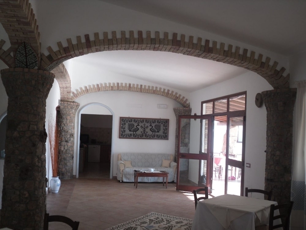 Imagen de los interiores del Agriturismo Irghitula. Foto 16