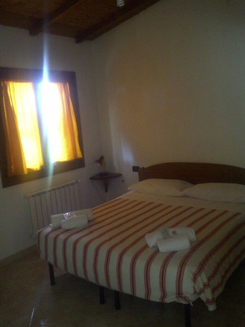 Imagen de la habitación del Agriturismo La Quercia, Arbus. Foto 2