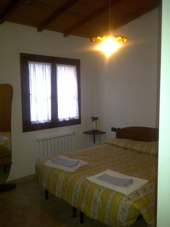 Imagen de la habitación del Agriturismo La Quercia, Arbus. Foto 4