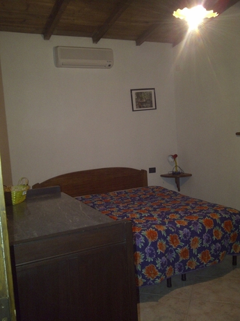 Imagen de la habitación del Agriturismo La Quercia, Arbus. Foto 14