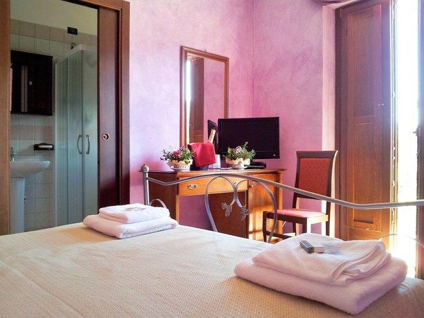 Imagen de la habitación del Agriturismo La Rocca dei Briganti. Foto 8