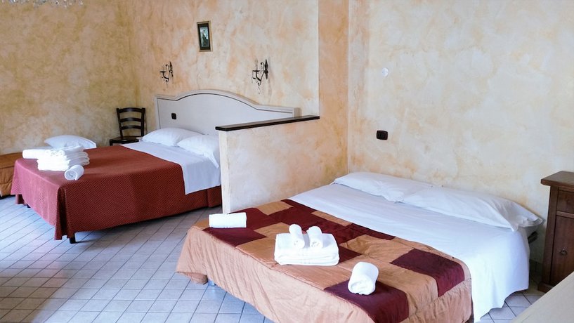 Imagen de la habitación del Agriturismo La Rocca dei Briganti. Foto 12