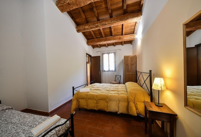 Imagen de la habitación del Agriturismo La Valle Dei Bronzetti. Foto 12