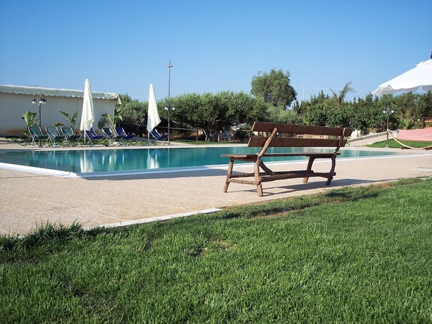 Imagen de la piscina del Agriturismo Le Arcate. Foto 17