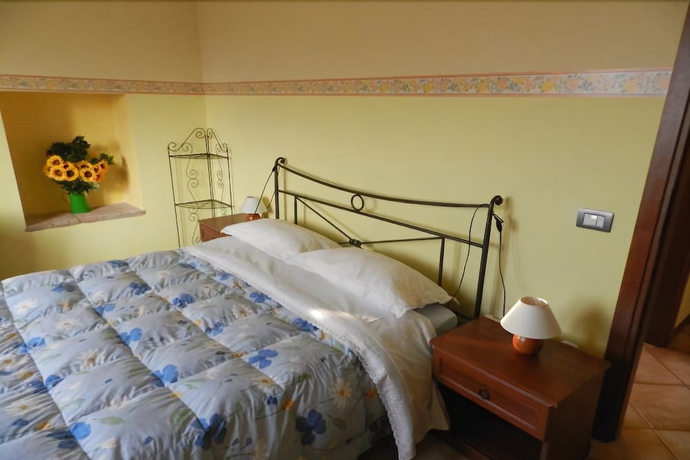 Imagen de la habitación del Agriturismo L'olmo Di Casigliano. Foto 7