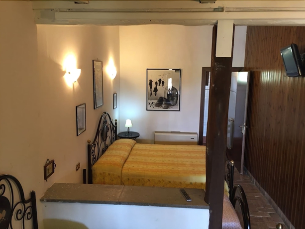 Imagen de la habitación del Agriturismo Monte Due Torri. Foto 2