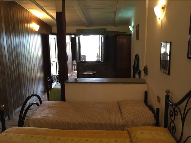 Imagen de la habitación del Agriturismo Monte Due Torri. Foto 12