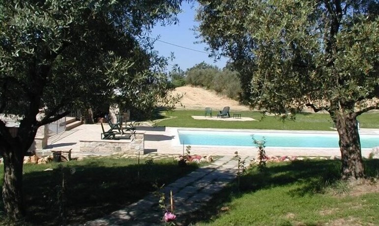Imagen de la piscina del Agriturismo Poponi. Foto 18