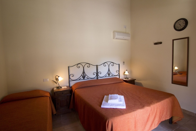 Imagen de la habitación del Agriturismo Sa Rocca. Foto 4