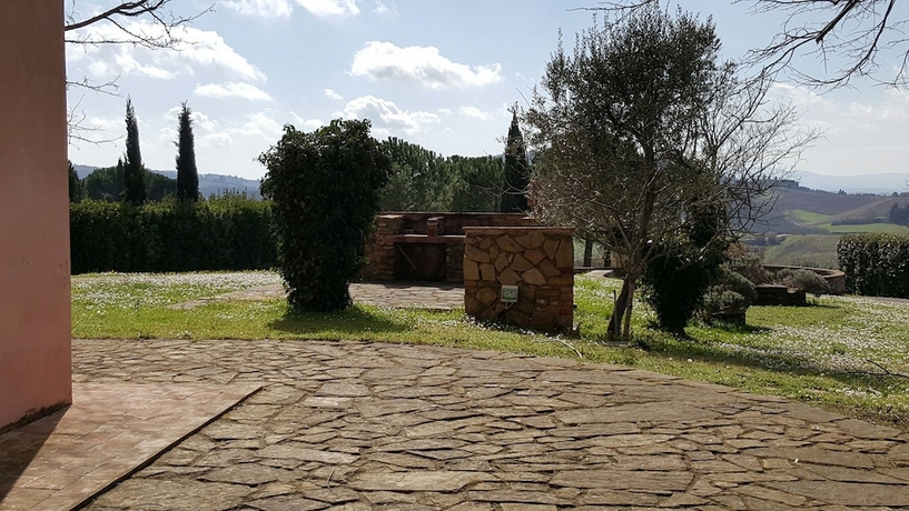 Imagen de los exteriores del Agriturismo Torraiolo. Foto 11