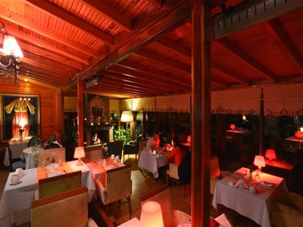 Imagen del bar/restaurante del Agva Tree Tops Park Hotel. Foto 4