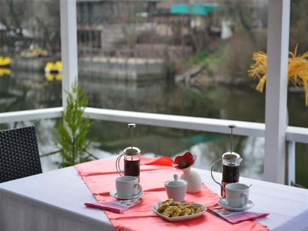 Imagen del bar/restaurante del Agva Tree Tops Park Hotel. Foto 6
