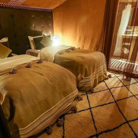 Imagen de la habitación del Ahlam Luxury Camp. Foto 17