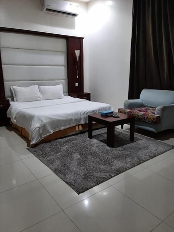 Imagen de la habitación del Ahlin Suites 3. Foto 14