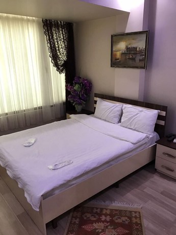 Imagen de la habitación del Ahranis Hotel. Foto 10