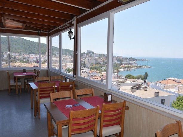 Imagen del bar/restaurante del AirPort Gulluk Bodrum Otel. Foto 2