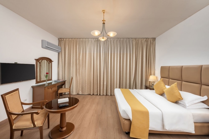 Imagen de la habitación del Airport Hotel. Foto 6