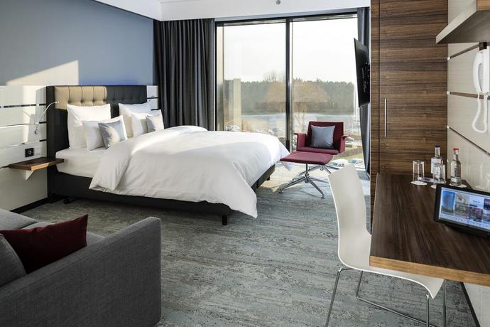 Imagen de la habitación del Airport Plaza Hotel Hamburg. Foto 9