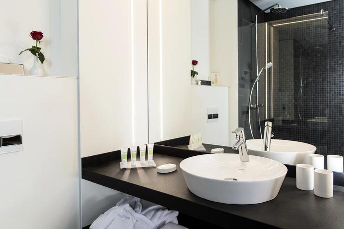 Imagen de la habitación del Airport Plaza Hotel Hamburg. Foto 11