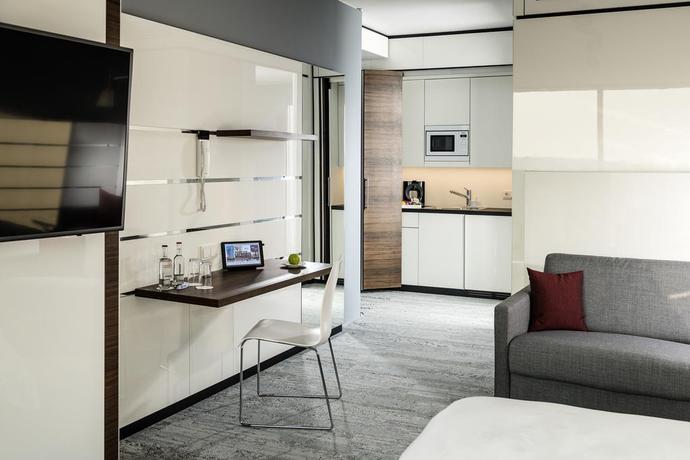 Imagen de la habitación del Airport Plaza Hotel Hamburg. Foto 12