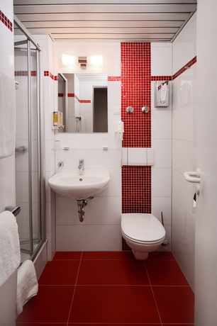 Imagen de la habitación del Airport y Seminarhotel. Foto 8