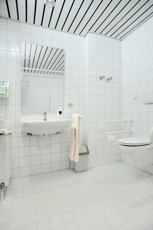 Imagen de la habitación del Airport y Seminarhotel. Foto 10