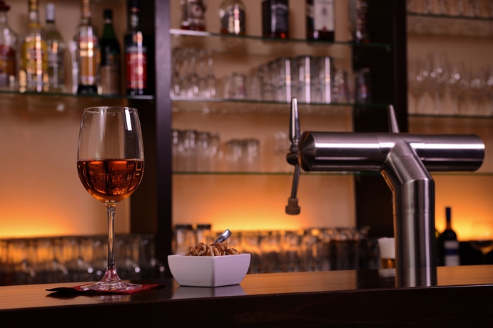 Imagen del bar/restaurante del Airport y Seminarhotel. Foto 5