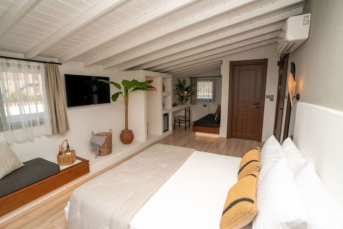 Imagen de la habitación del Ajlan Oia. Foto 7