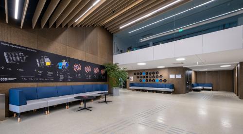 Imagen general del Akademis Academia. Foto 9