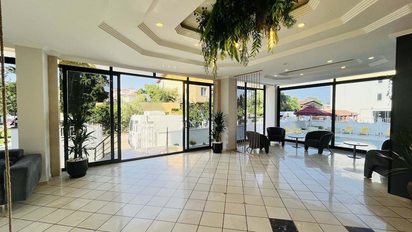 Imagen de los interiores del Akar Palace Resort Hotel. Foto 9