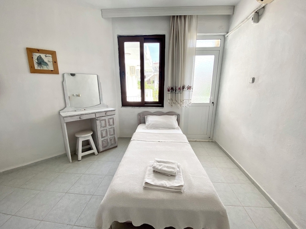 Imagen de la habitación del Akdeniz Pansiyon. Foto 12