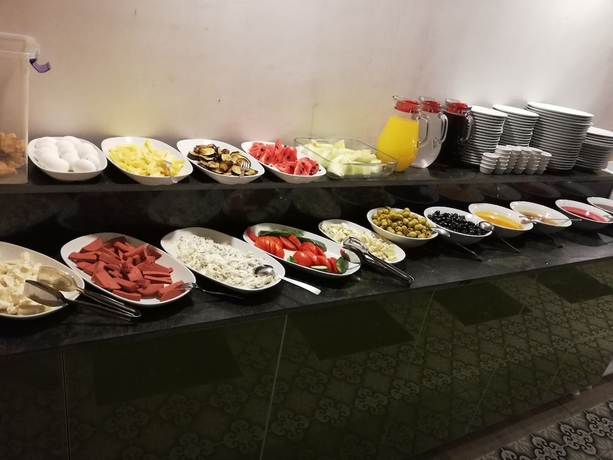 Imagen del bar/restaurante del Akdeniz Van Otel. Foto 11