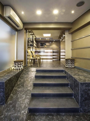 Imagen de los interiores del Akoni Hotel. Foto 19