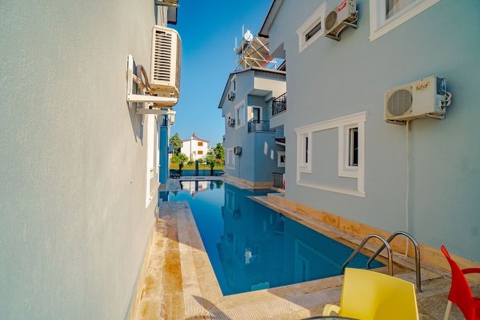 Imagen de la piscina del Akropolis Medusa Otel. Foto 17