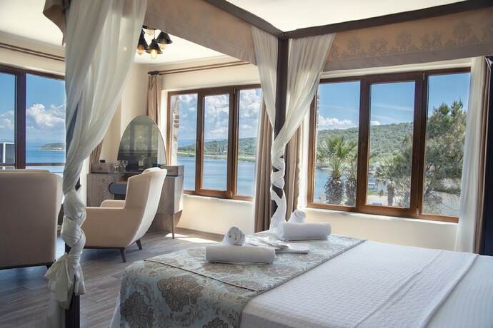 Imagen de la habitación del Aksac Hotel Cunda. Foto 19
